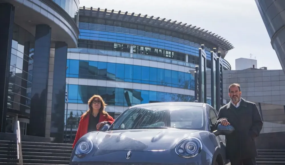 Ximena Santángelo, Gerente de Marketing de Homero de León, y Martín Mesa, Gerente de Marketing y Comunicación de Grupo Fiancar.