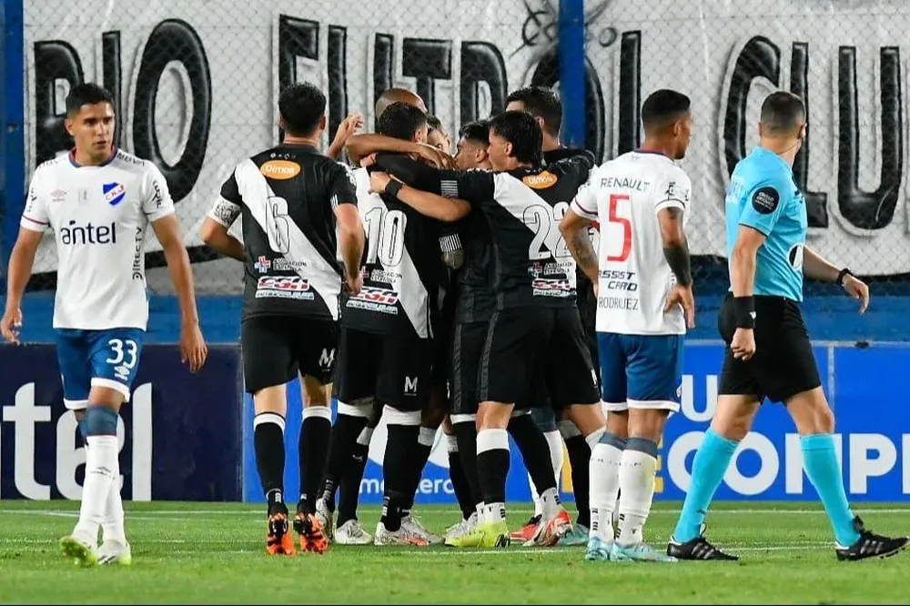 Nacional cayó ante Danubio y está cada vez más abajo