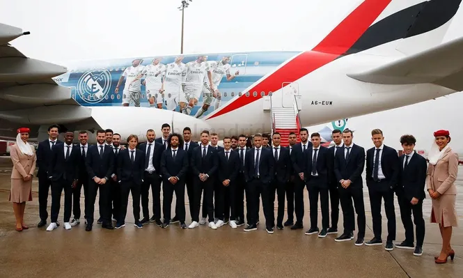 Valverde y sus compañeros antes de viajar a Abu Dabi