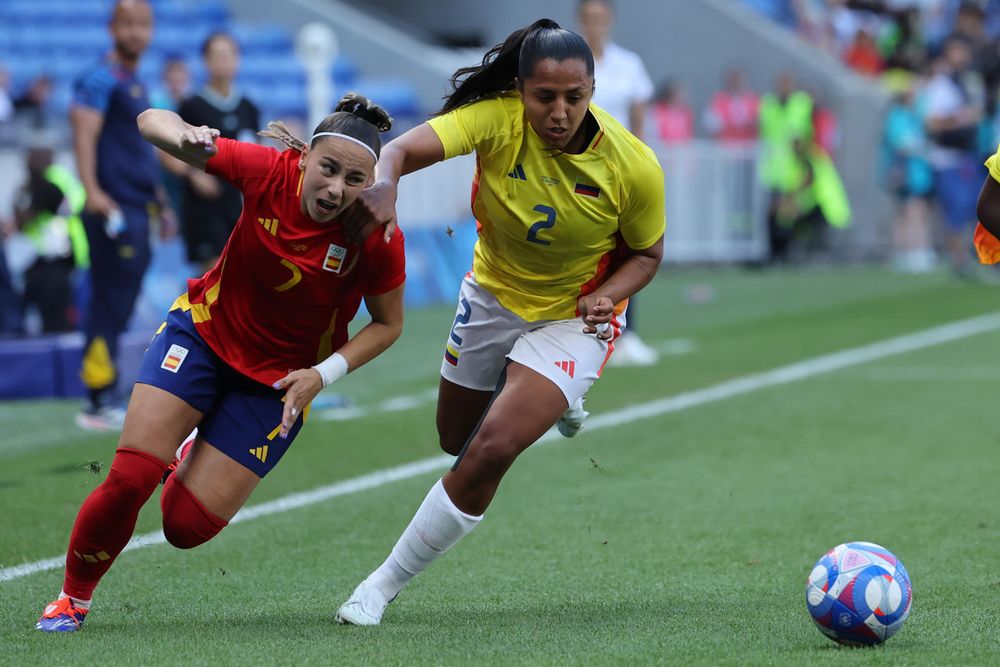 España pierde ante Colombia. España pierde ante Colombia.