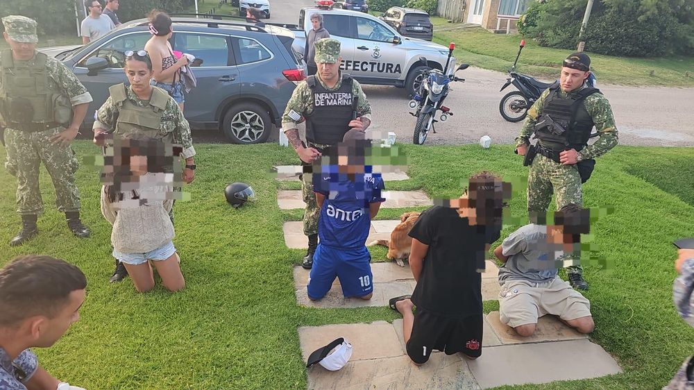 Riña en playa Bikini
