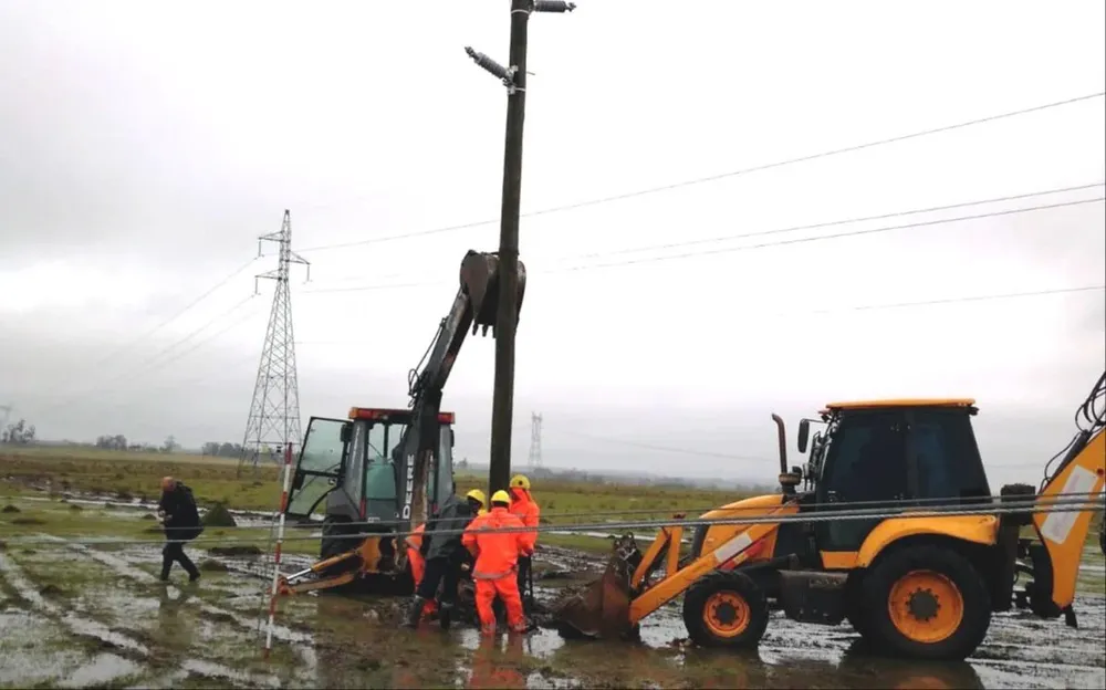 Más de 10 mil servicios de UTE afectados en el interior por fuertes rachas de viento