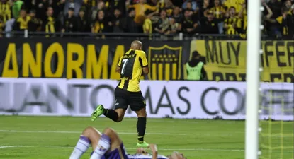 El Pato Sánchez celebra el 1-0 ante Fénix