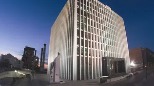 Edificio sede de UTE en Montevideo.