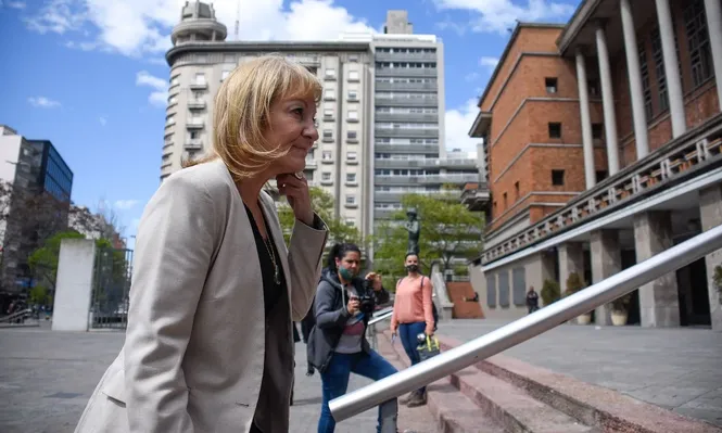 Cosse ajusta gabinete político cuidando equilibrios para 2024
