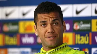 A Neymar le pegaban y el árbitro no hacía nada