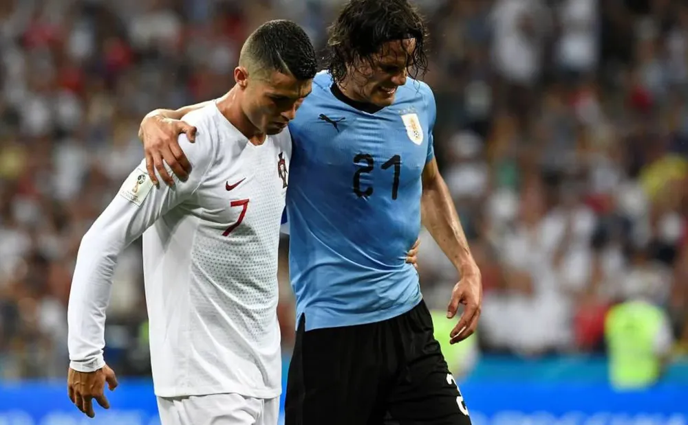 Cristiano Ronaldo y Edinson Cavani en el último partido entre Uruguay y Portugal en el Mundial de Rusia 2018 que ganaron los celestes con dos tantos de El Matador