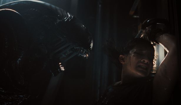 Alien Romulus se estrenó en cines y es el espectáculo terrorífico que el uruguayo Fede Álvarez prometió