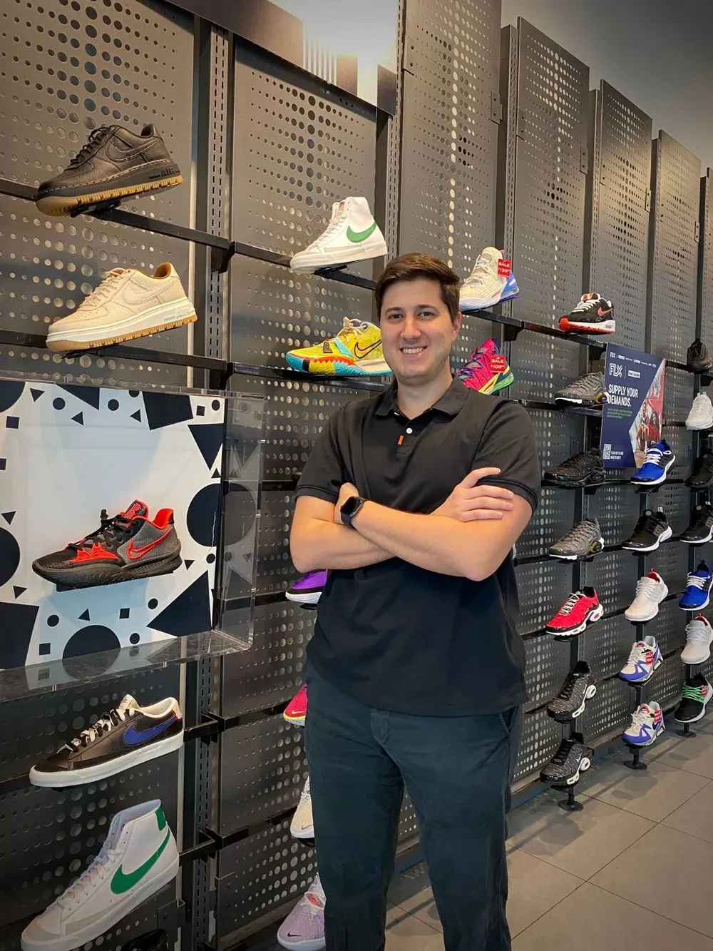 Martín Ponieman trabaja como irector de Human Resources Business Partner en Nike Inc.