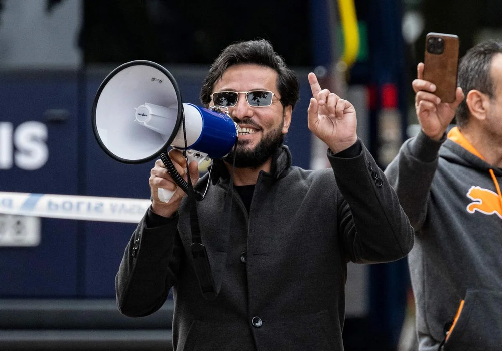 Salwan Momika, refugiado iraquí que quemó coranes en protestas, fue asesinado a tiros en Suecia.