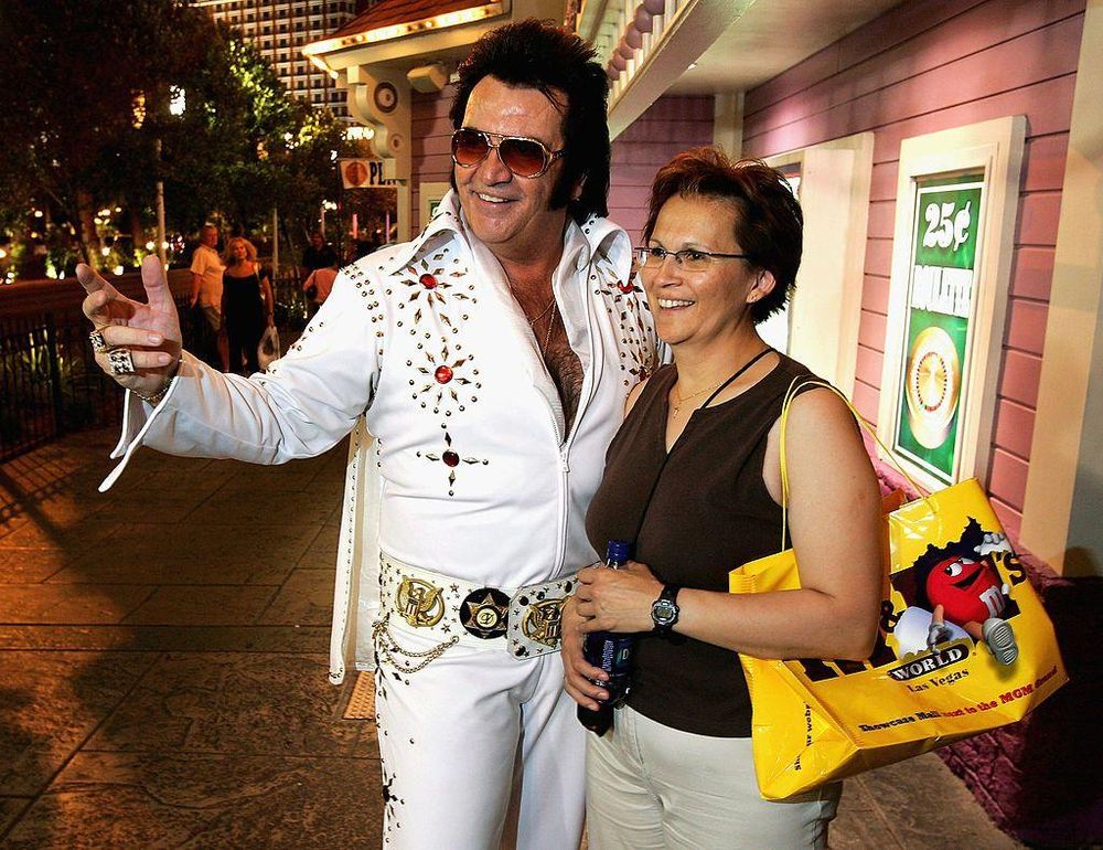 Los expertos atribuyen la bajada del turismo doméstico a la incertidumbre económica.