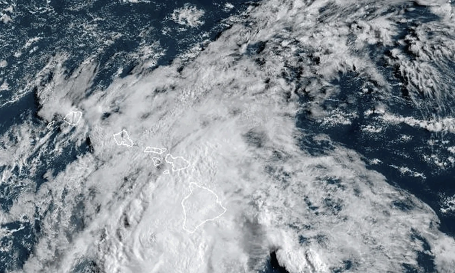 El Huracán Hone se debilita a tormenta tropical&nbsp;