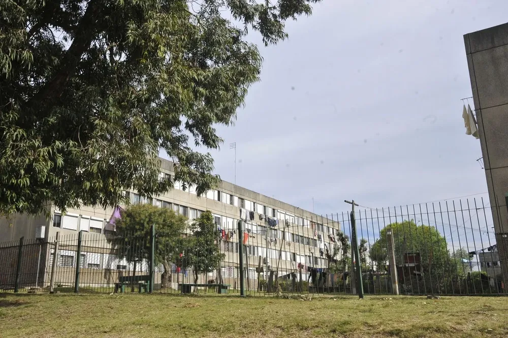 Complejo de viviendas en Millán y Lecocq