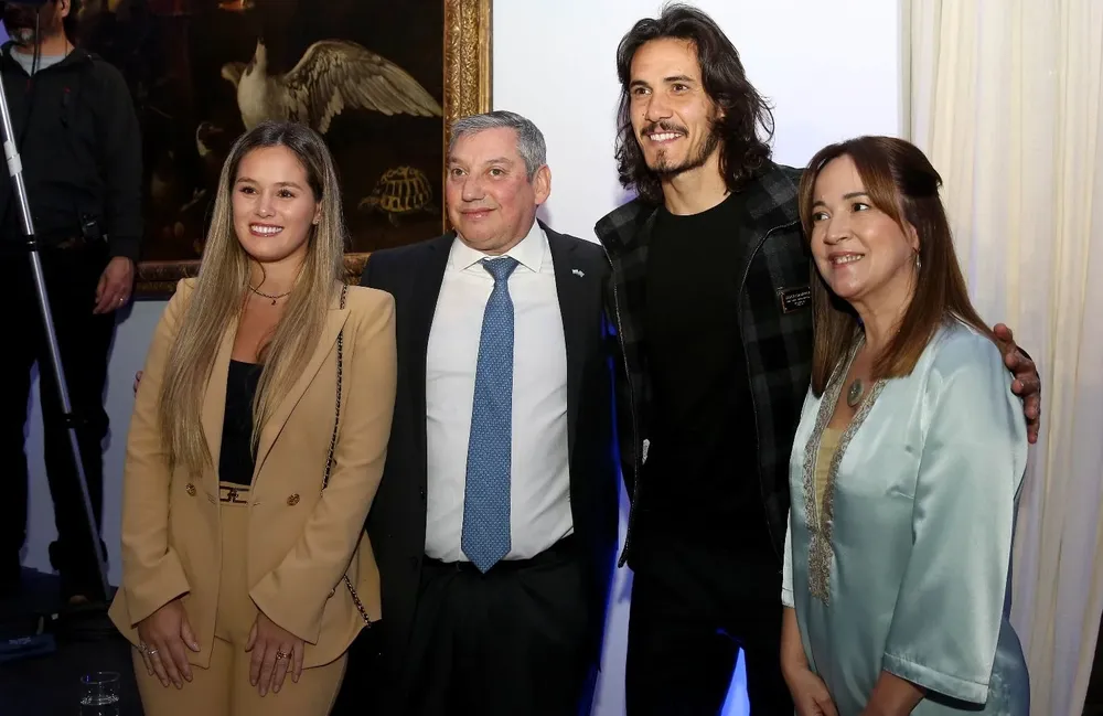Jocelyn Burgardt (pareja de Cavani), María Noel Crucci, Carlos Enciso Christiansen y Edinson Cavani