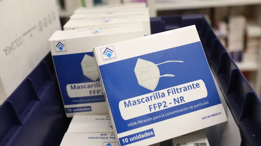 n la imagen, una caja de mascarillas FFP2