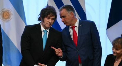 El Observador | Yamandú Orsi y Javier Milei