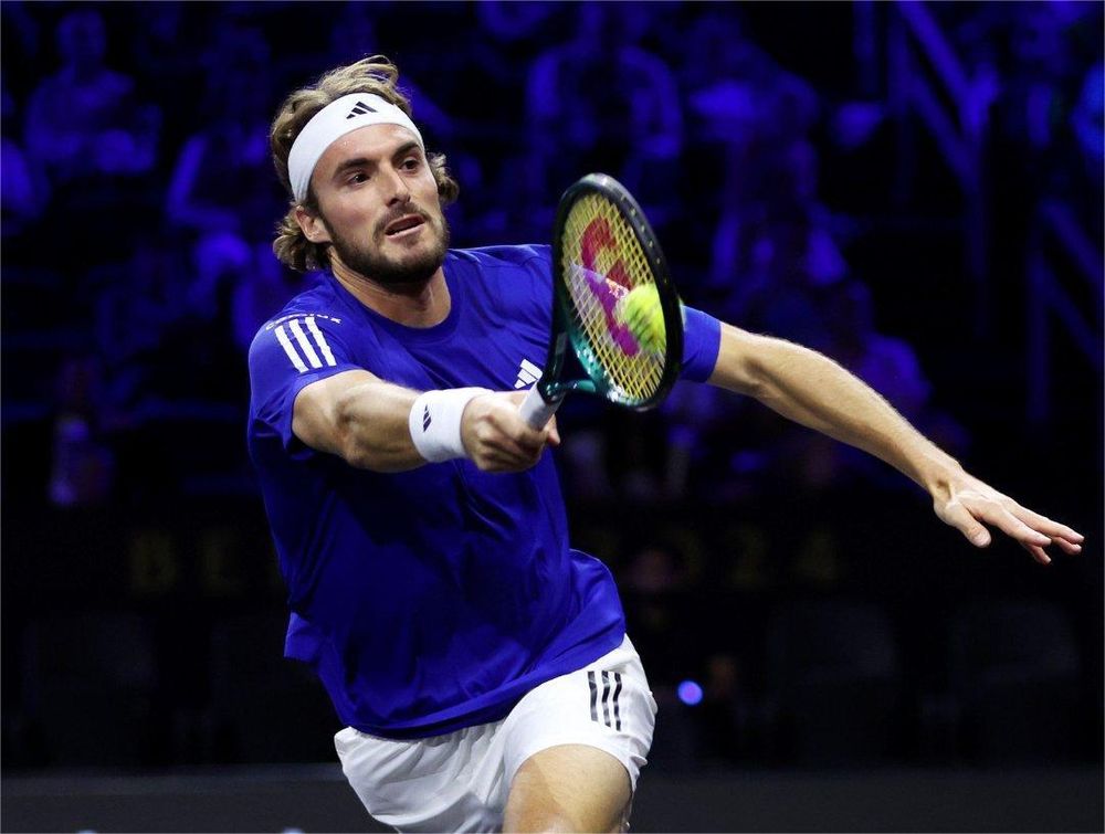 Tsitsipas pone paridad en el marcador.