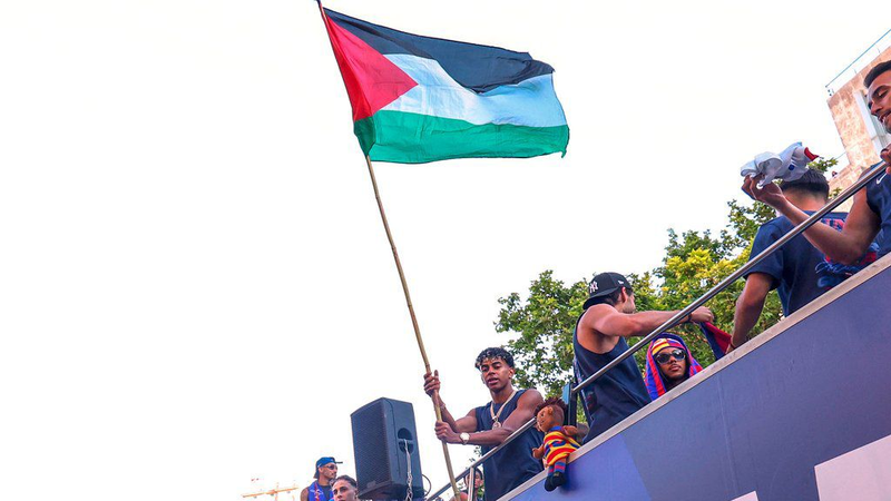 "Lamine Yamal eligió fomentar el odio": Israel condenó el polémico gesto de flamear la bandera de Palestina