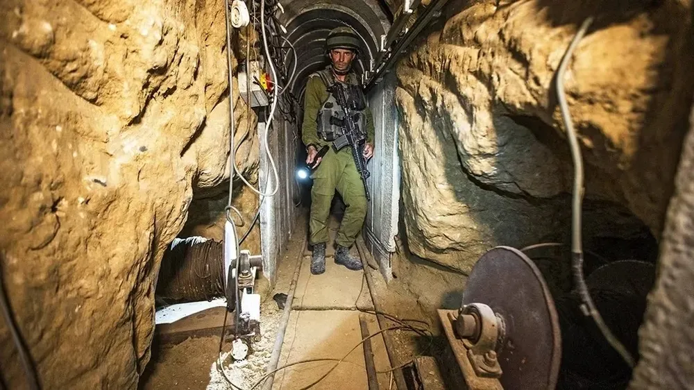 Se calcula que la red posee unos 1.300 túneles con una longitud total de unos 500 kilómetros y que algunos alcanzan los 70 metros de profundidad.