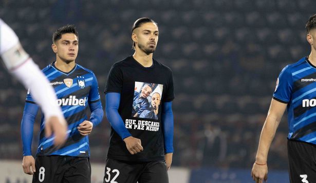 Homenaje de Thiago Vecino a Juan Izquierdo en Huachipato