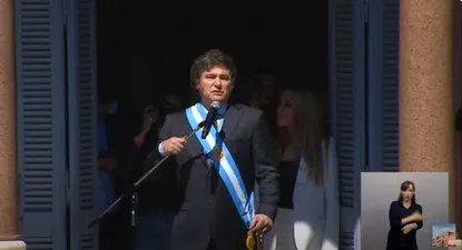 Javier Milei en el balcón de la Casa Rosada