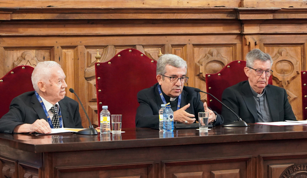 El presidente de la Conferencia Episcopal Española, Luis Argüello García, en un acto en la Universidad Pontificia de Salamanca