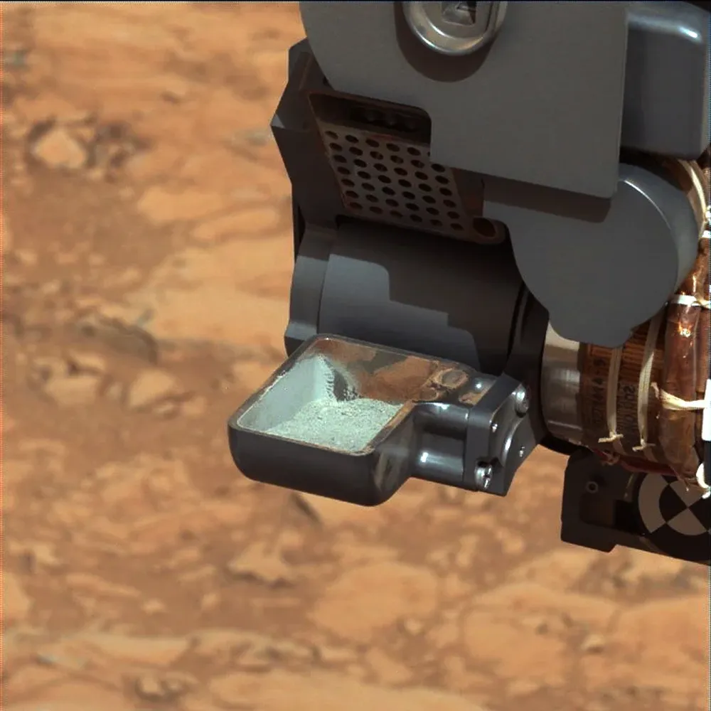 Imagen de la muestra de roca triturada del Curiosity