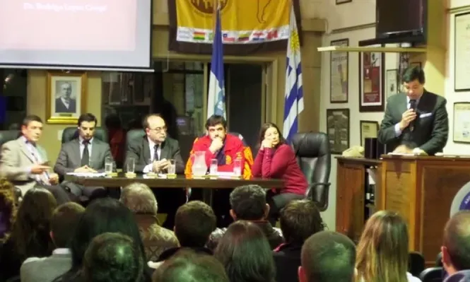 El presidente de la Anrtci, Eduardo Franchi, presentando la actividad