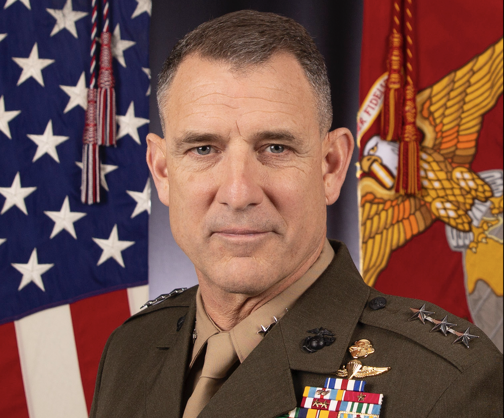 Teniente general Francis L. Donovan