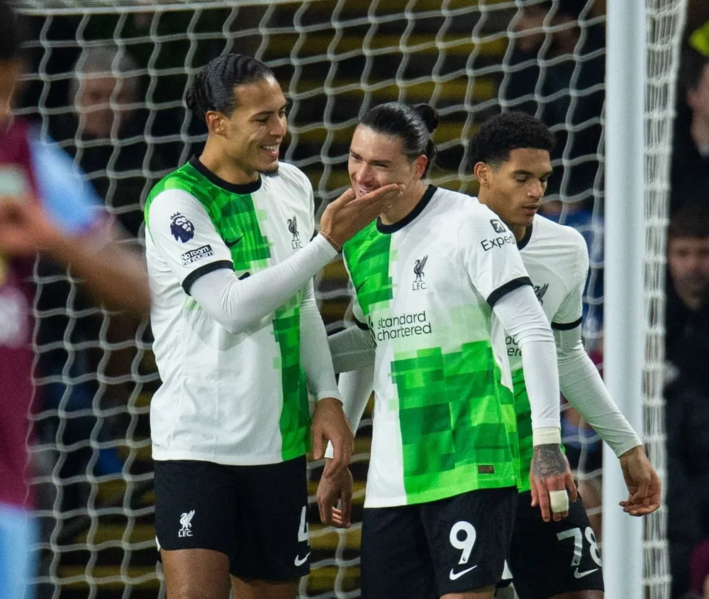 Darwin volvió a celebrar con Liverpool