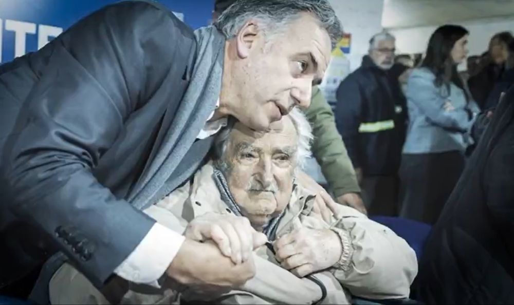 Yamandú Orsi y José Mujica