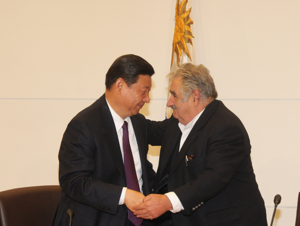 El presidente Chino Ji Xinping y el entonces presidente José Mujica en un encuentro.