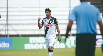Carlos Grossmüller, su debut con 16 años, sus historias en Italia y Alemania, y el vínculo con la celeste: Nunca me sentí parte de la selección