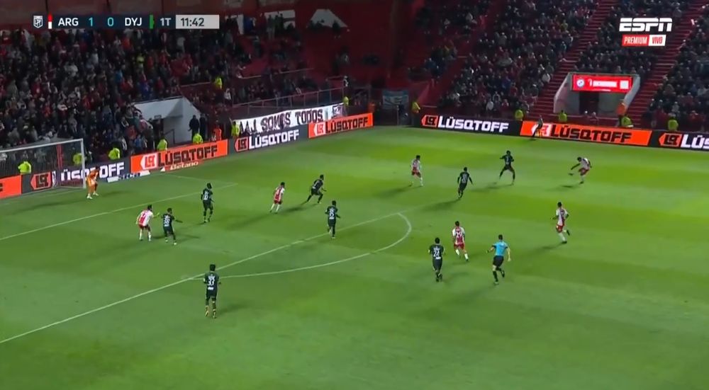 El golazo de Leandro Lozano El golazo de Leandro Lozano