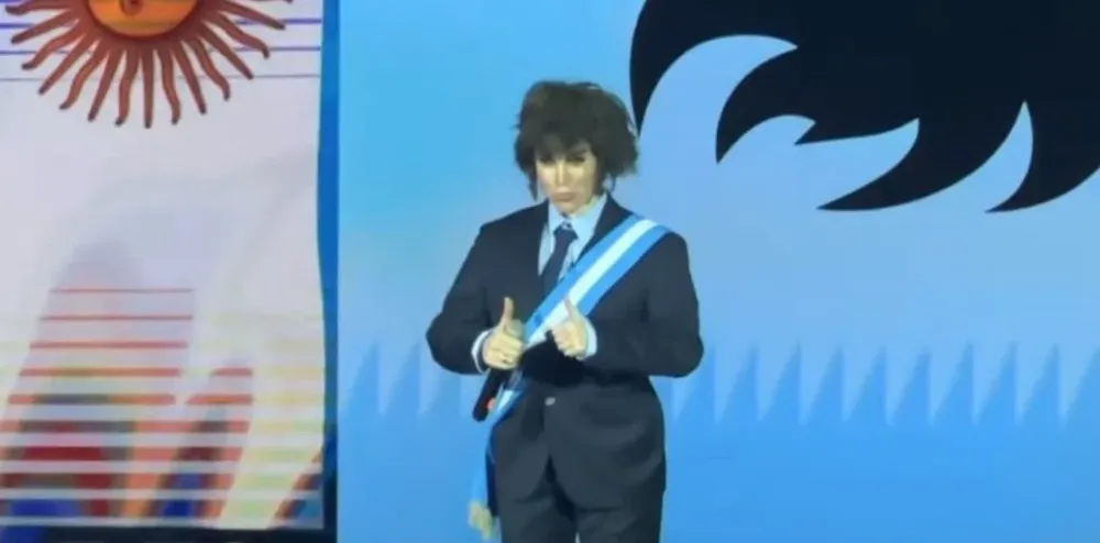 Fátima Flórez debutó en Mar del Plata e imitó a Milei