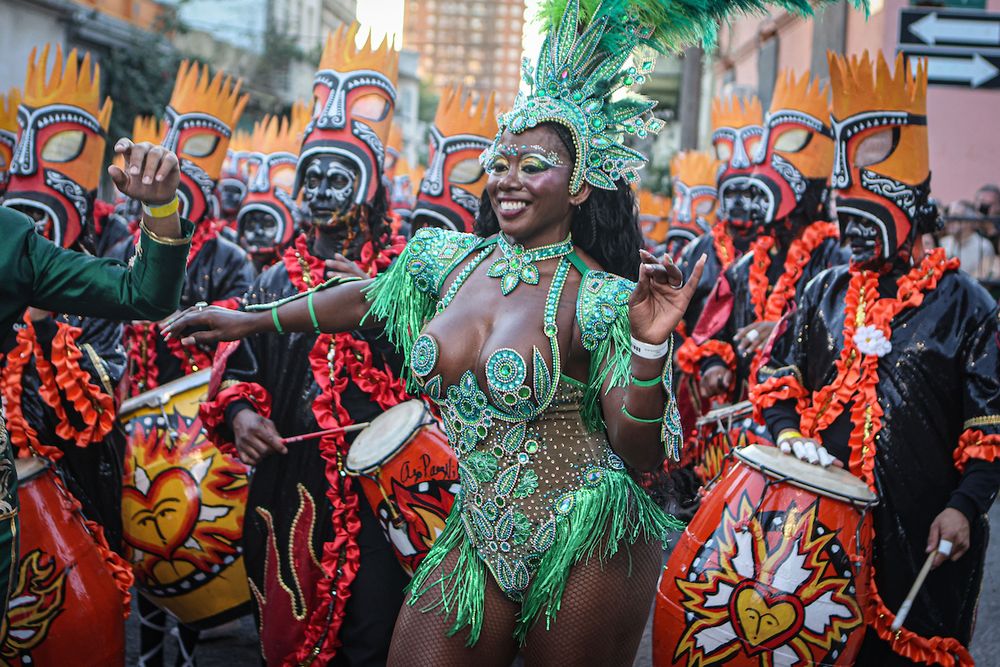 Desfile de Llamadas: no hay con qué darle a C 1080, volvió a ganar.