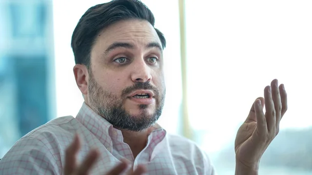 Según un comunicado, la decisión se debe a que votó a favor del aumento de impuestos en CABA, contradiciendo los ideales de Javier Milei.