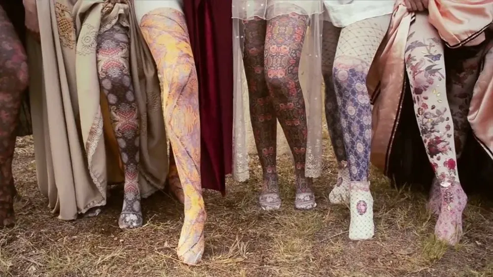 CanCan by Csileites cuenta con variedades en medias con diseño y de red