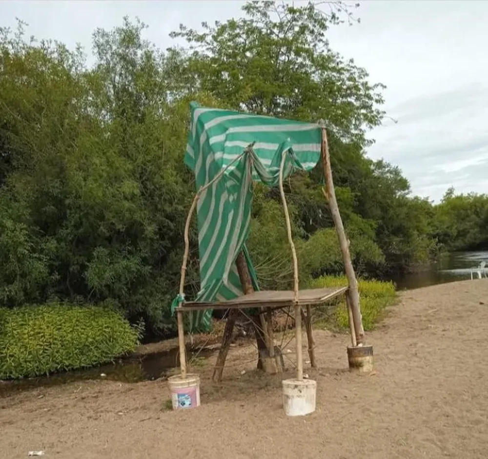 Caseta de los guardavidas en Treinta y Tres