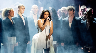 El fenómeno Lux llega a los escenarios: Rosalía empieza su tour internacional en Francia