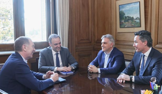 Diego Santilli prepara una oferta a los gobernadores para el Presupuesto 2026 e inicia su gira federal