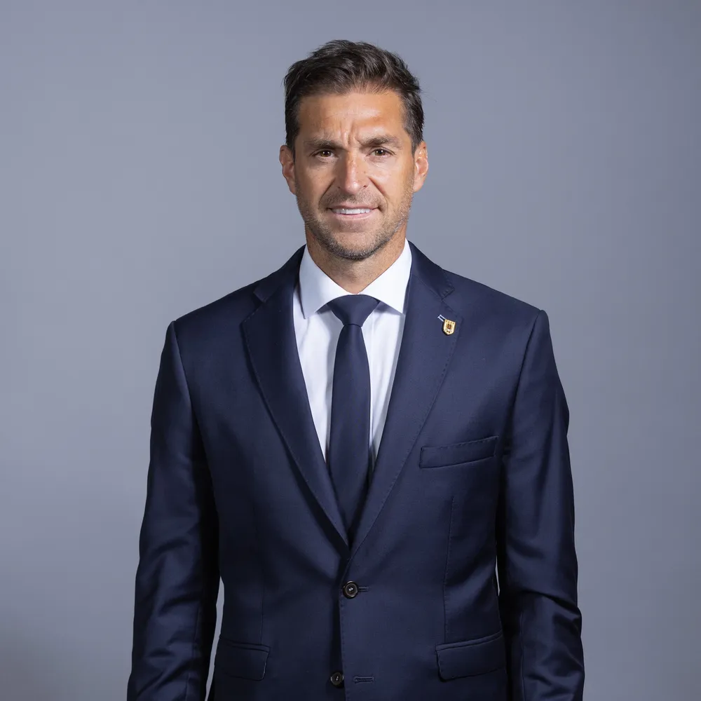 Diego Alonso en la foto oficial de FIFA