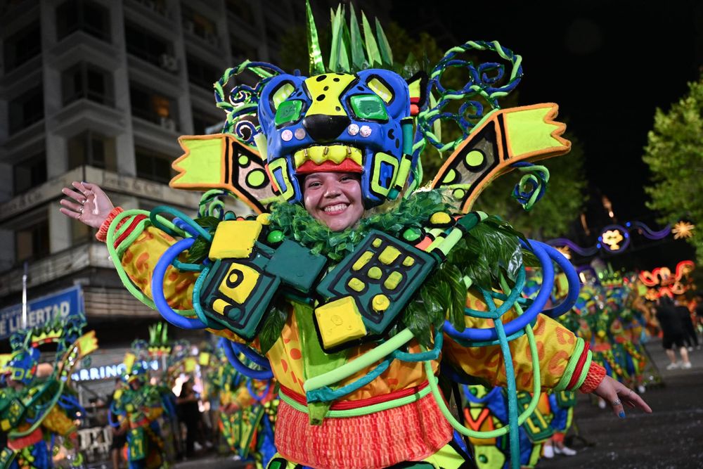 Desfile de Escuelas de Samba: integrante de Mocidade Unida.