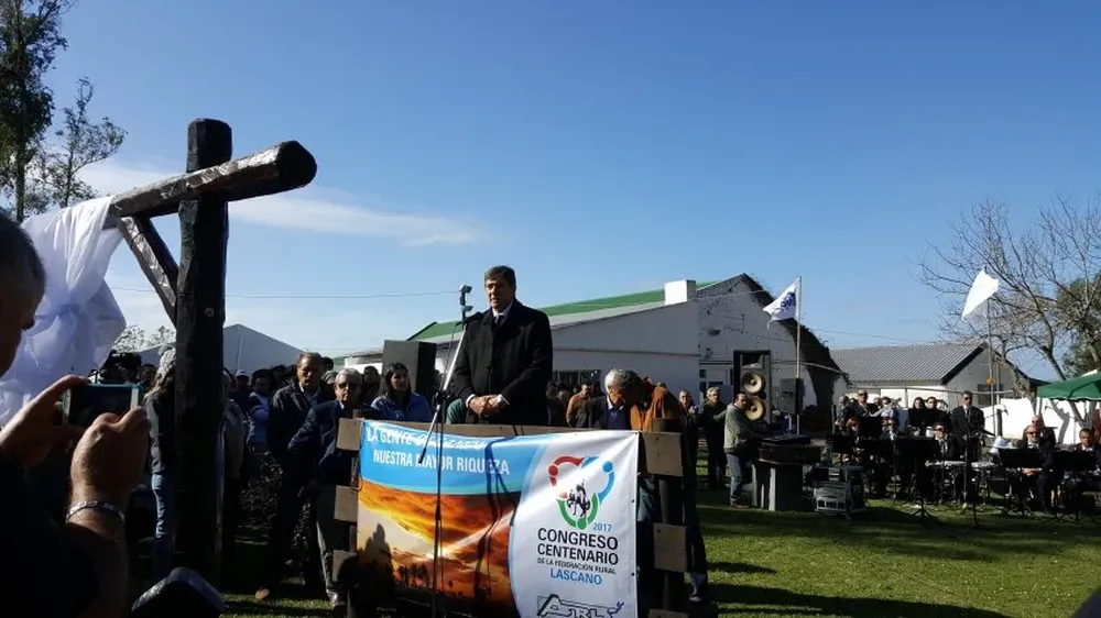 Riani alertó en la Rural de Lascano sobre la falta de credibilidad del sistema político