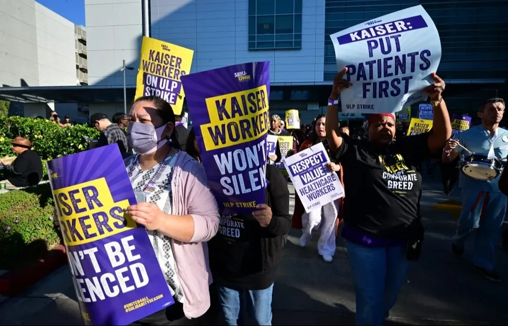 Los sindicatos que representan a los trabajadores piden un salario mínimo de US$ 25 por hora, y aumentos anuales de entre 6,25% y el 7% hasta 2027.