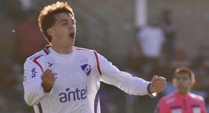 Gonzalo Petit, de Nacional, celebra su gol ante Montevideo City Torque por el Torneo Intermedio