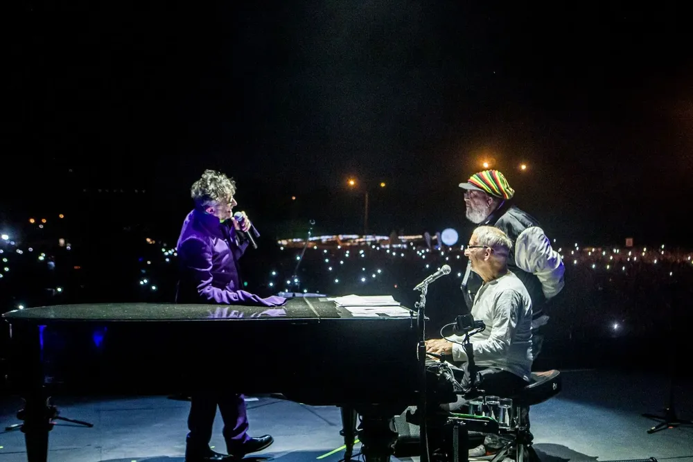 Fito Páez, Hugo Fattoruso y Rubén Rada en el show del argentino en la Rambla