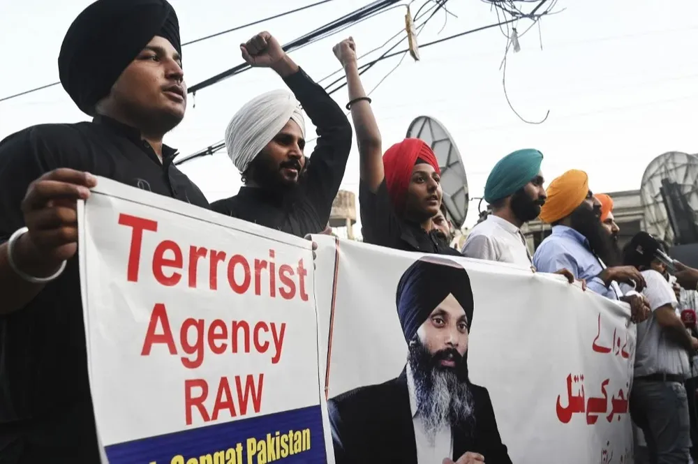 Desde el asesinato del líder sij Hardeep Singh Nijjar en Vancouver estallaron violentas manifestaciones.