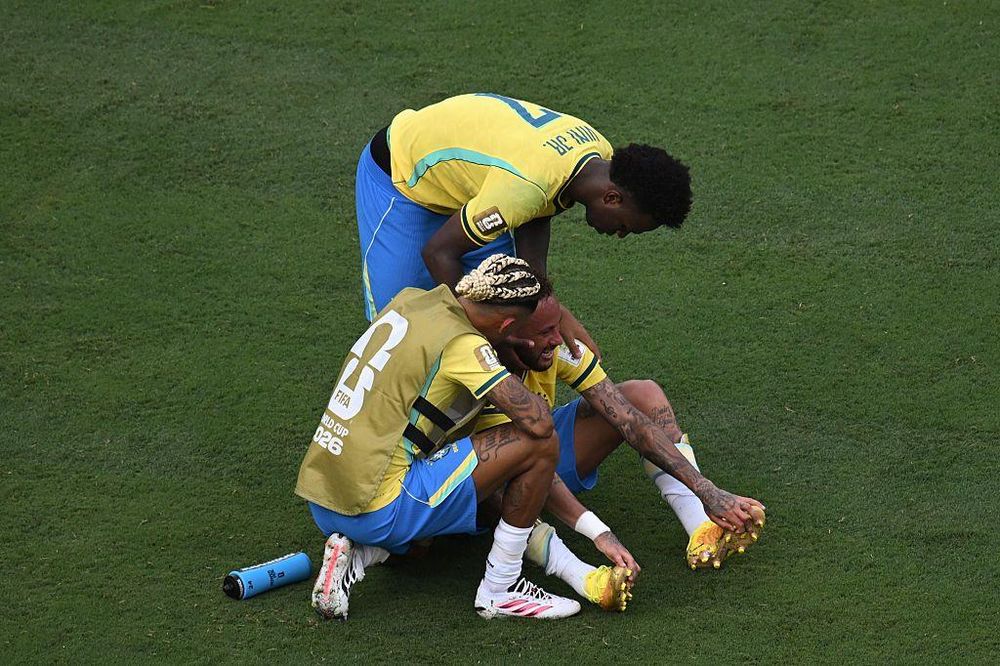 Neymar rompi&oacute; a llorar cuando el partido termin&oacute;.