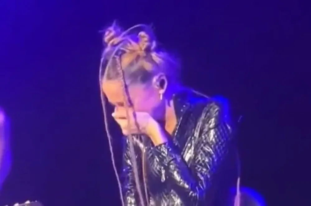 Tini, emocionada por el video de Sanz